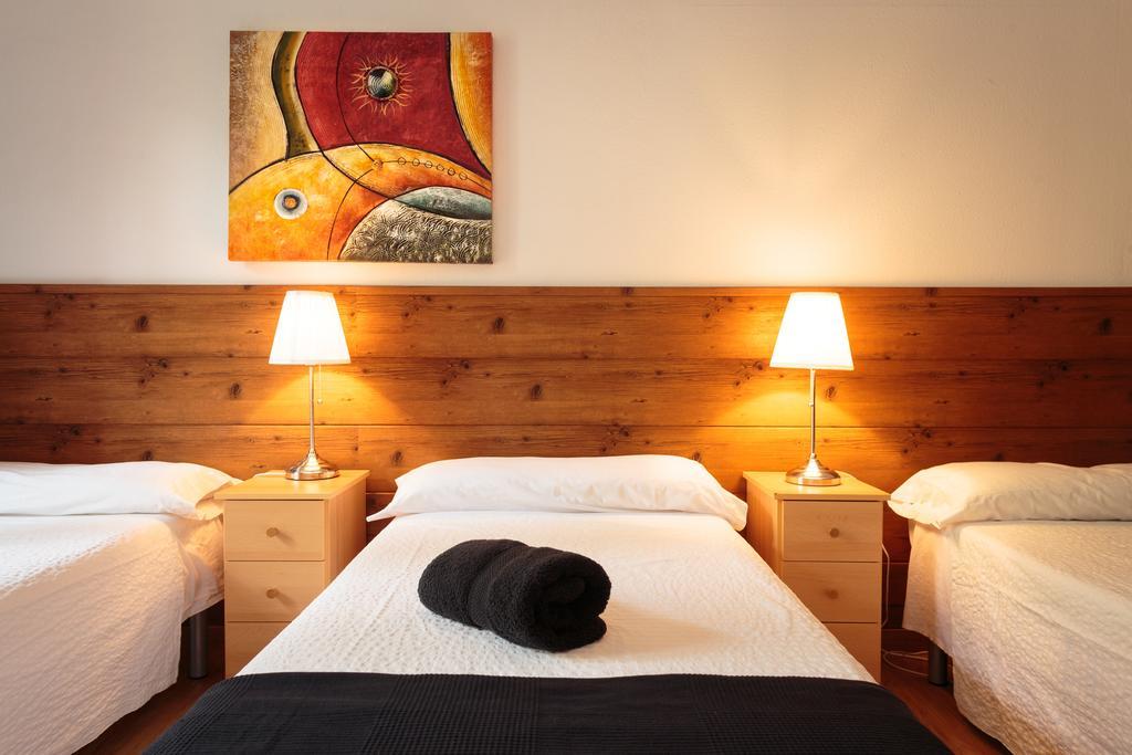 Homestay Citycenter Barcelona Room photo