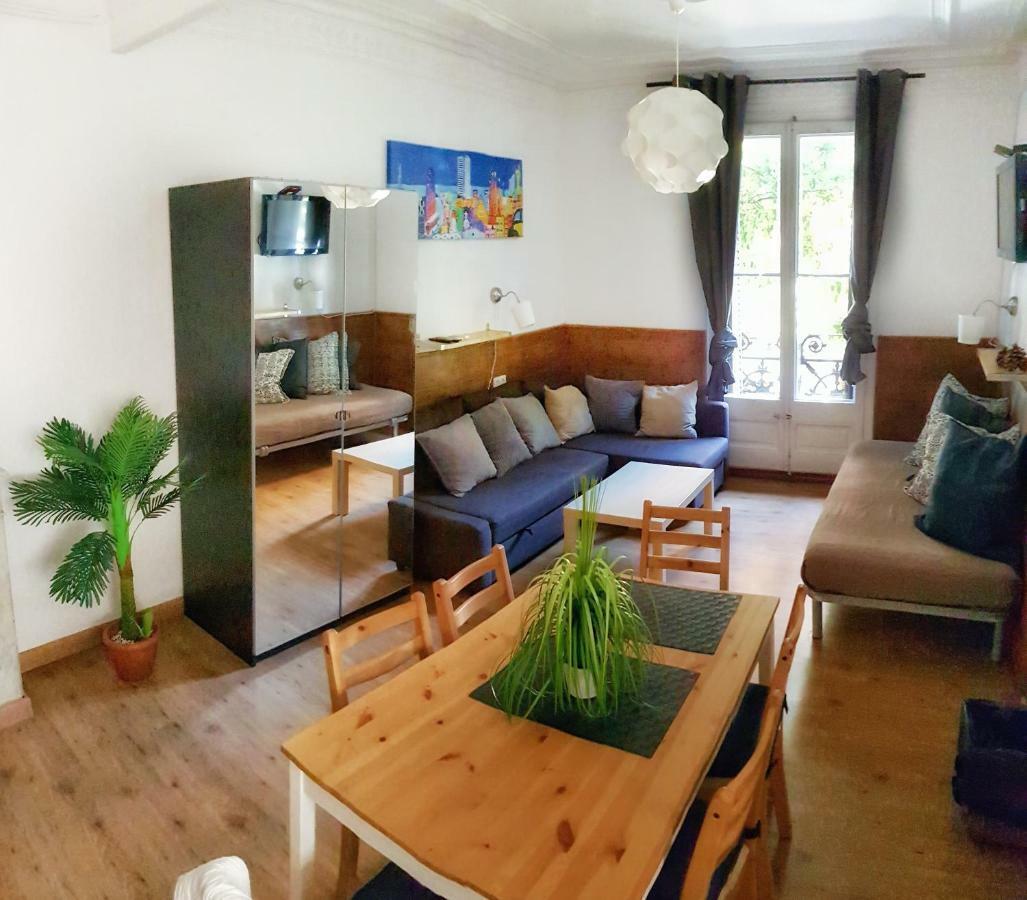 Homestay Citycenter Barcelona Exterior photo