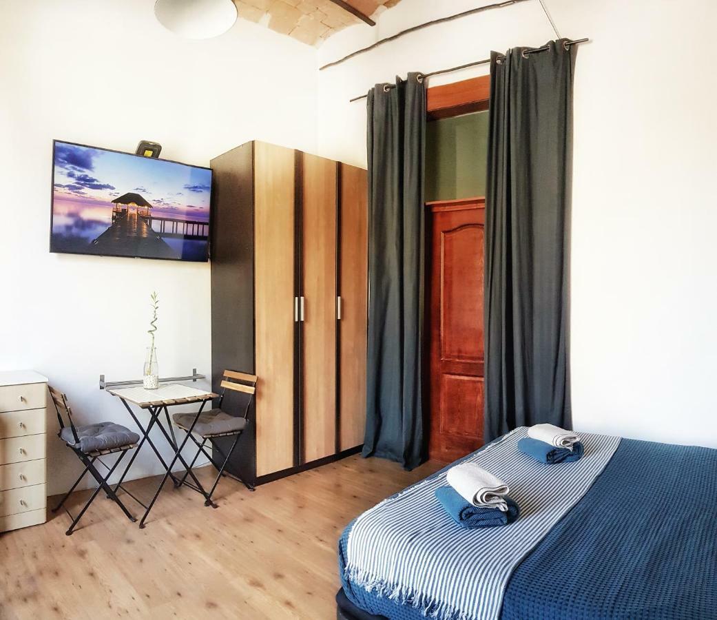 Homestay Citycenter Barcelona Exterior photo